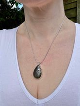 Load image into Gallery viewer, Pink Flash Labradorite Pendant
