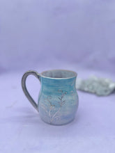 Load image into Gallery viewer, Handmade Ombre Vine Mug
