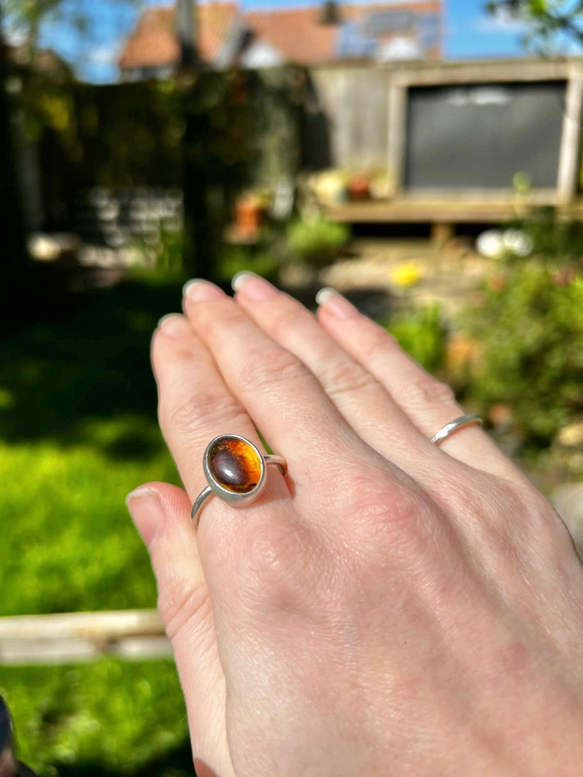 Amber Ring (Size R)